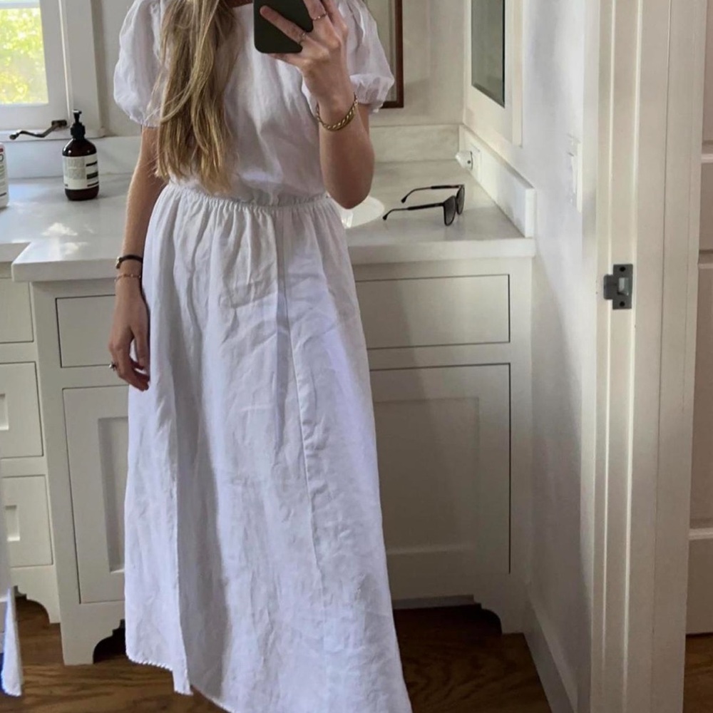 Reformation linen dress
Anneliese Linen Dress
Size 6